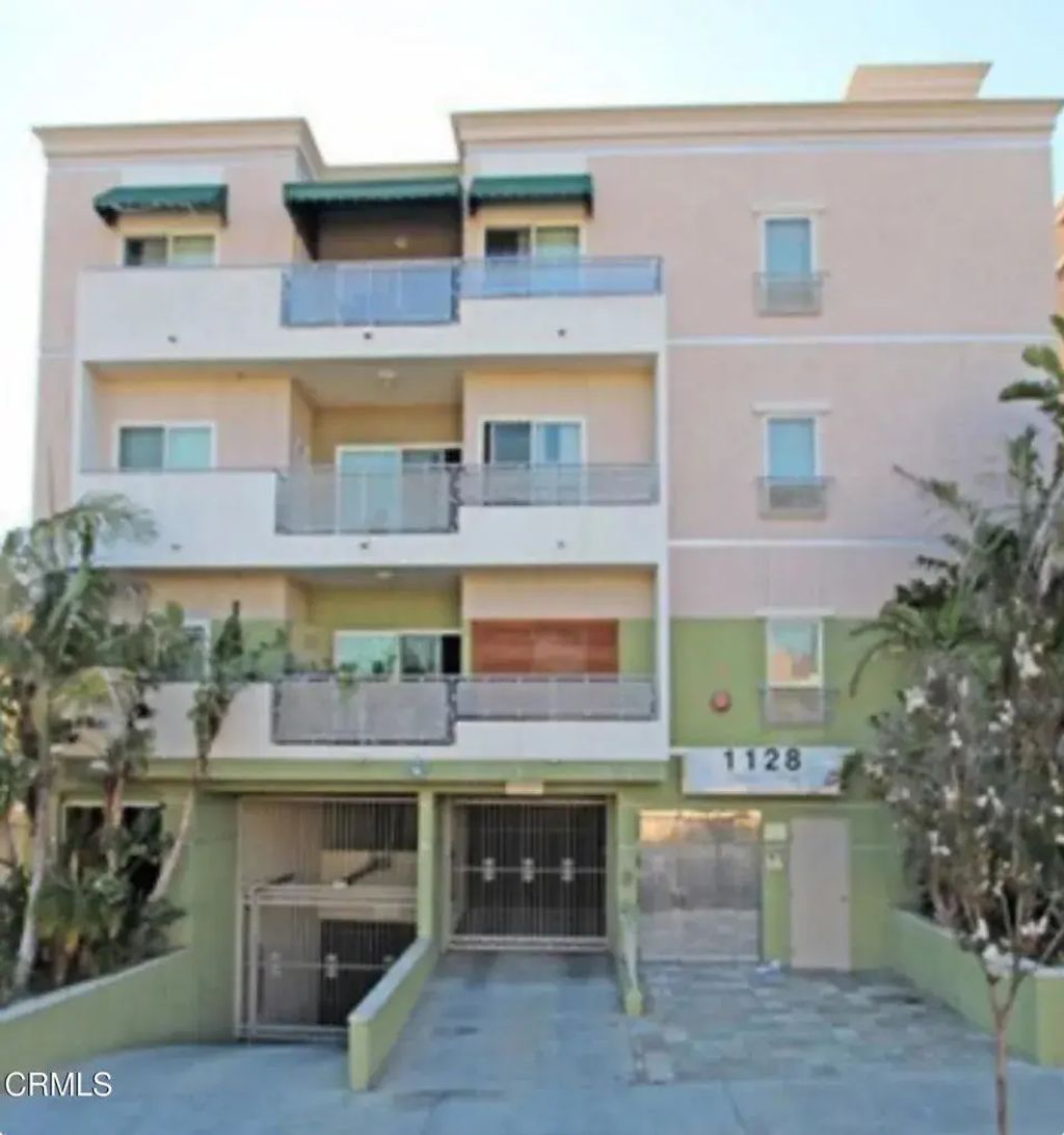 1128 S Serrano Avenue 202, Los Angeles