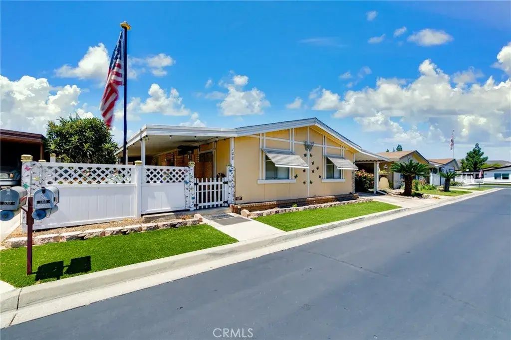 13381 Magnolia 108, Corona