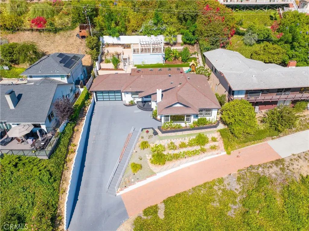 2033 Suana, Rancho Palos Verdes