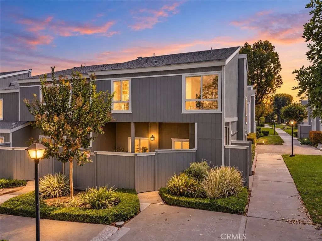 2710 W Segerstrom Avenue F, Santa Ana