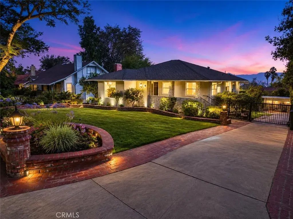 611 S Sunset Canyon, Burbank