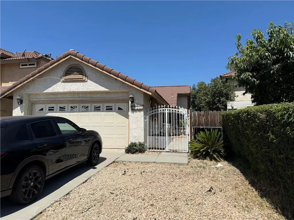 11738 Fernwood, Fontana