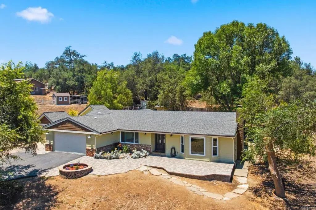 2438 Duraznitos Rd, Ramona