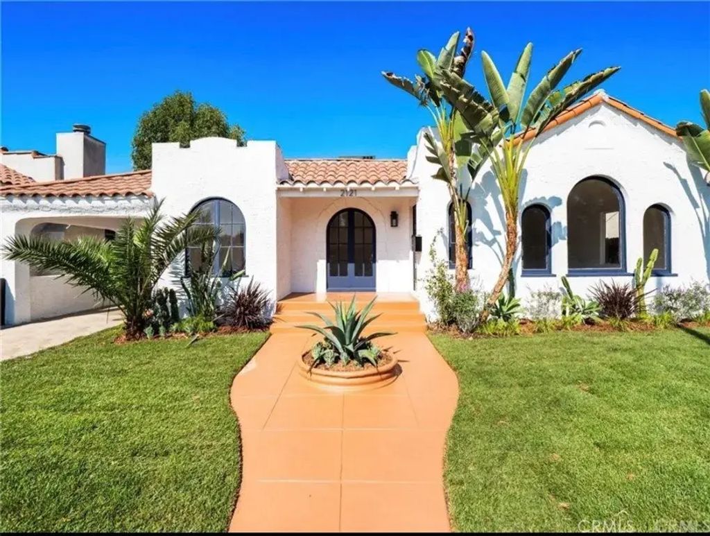 2121 S Redondo, Los Angeles