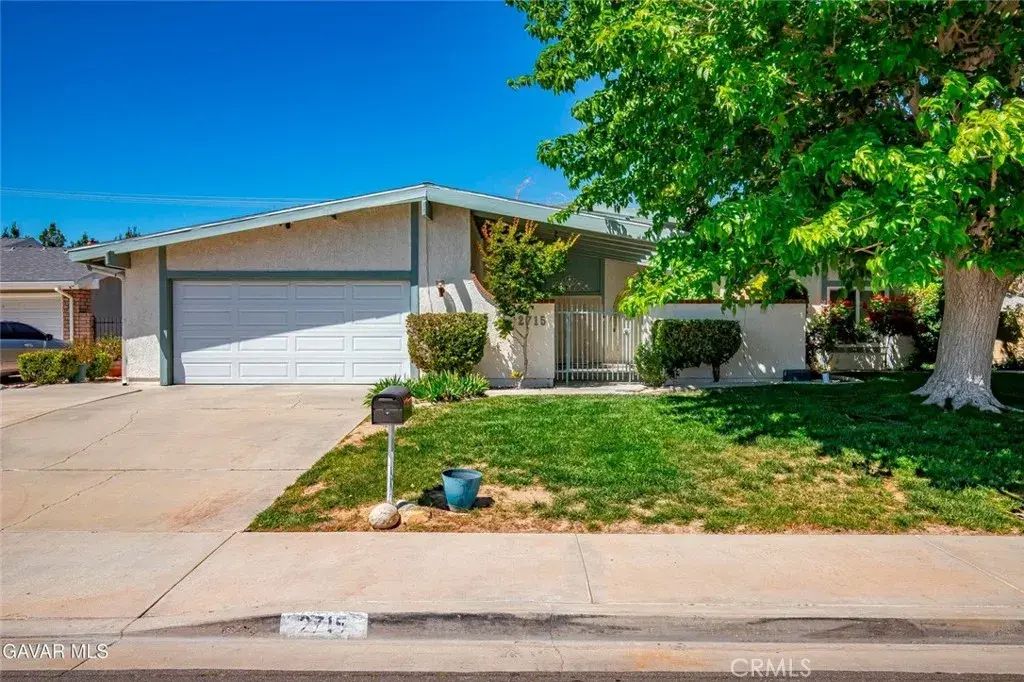 2715 W Avenue J12, Lancaster