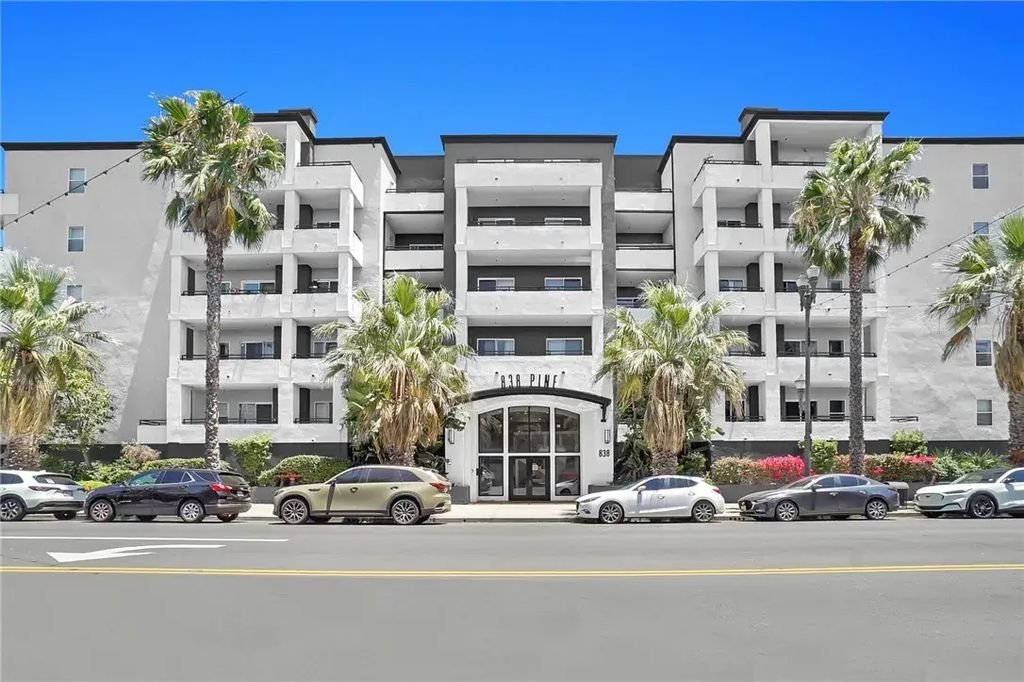838 Pine Avenue 408, Long Beach