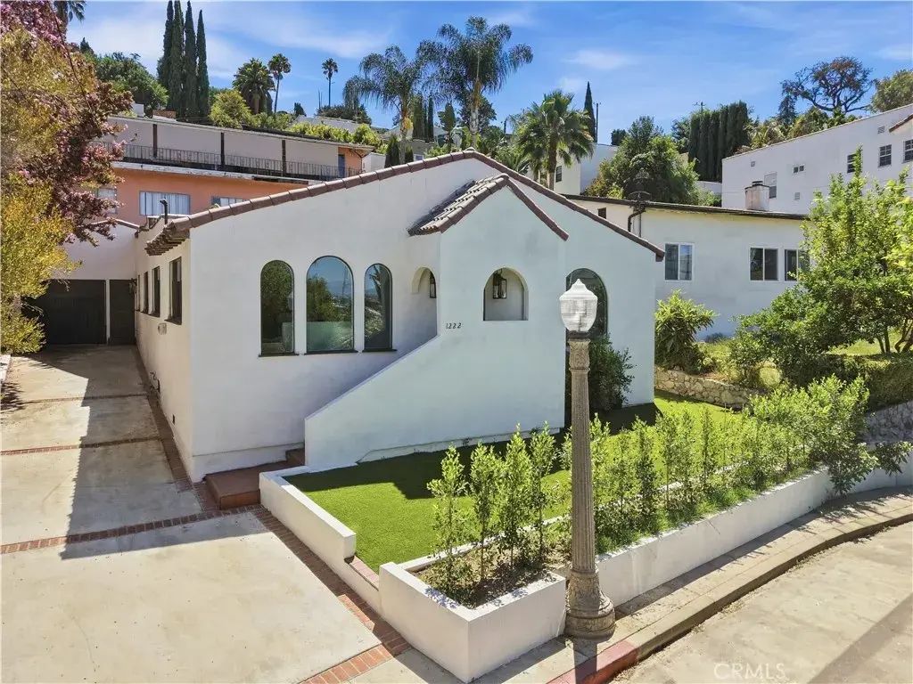 1222 Princeton Drive, Glendale