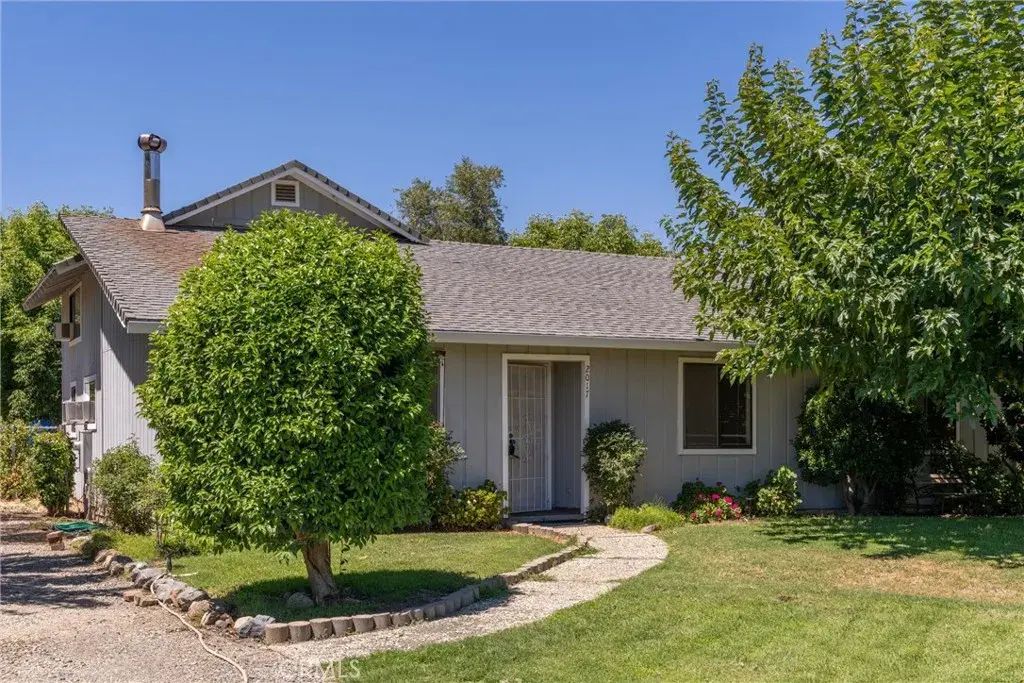 2017 County Road J, Willows