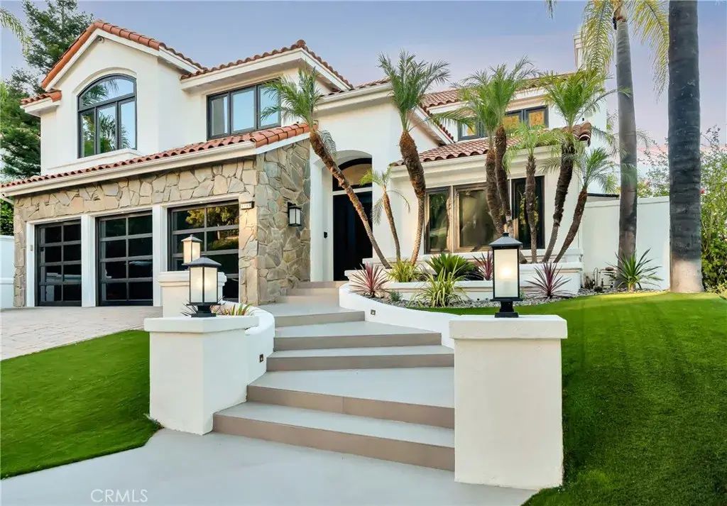3793 Camino Codorniz, Calabasas