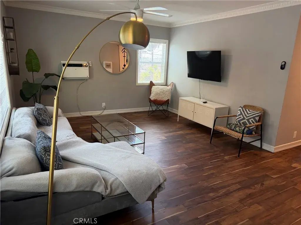 2244 W Adams Boulevard 6, Los Angeles