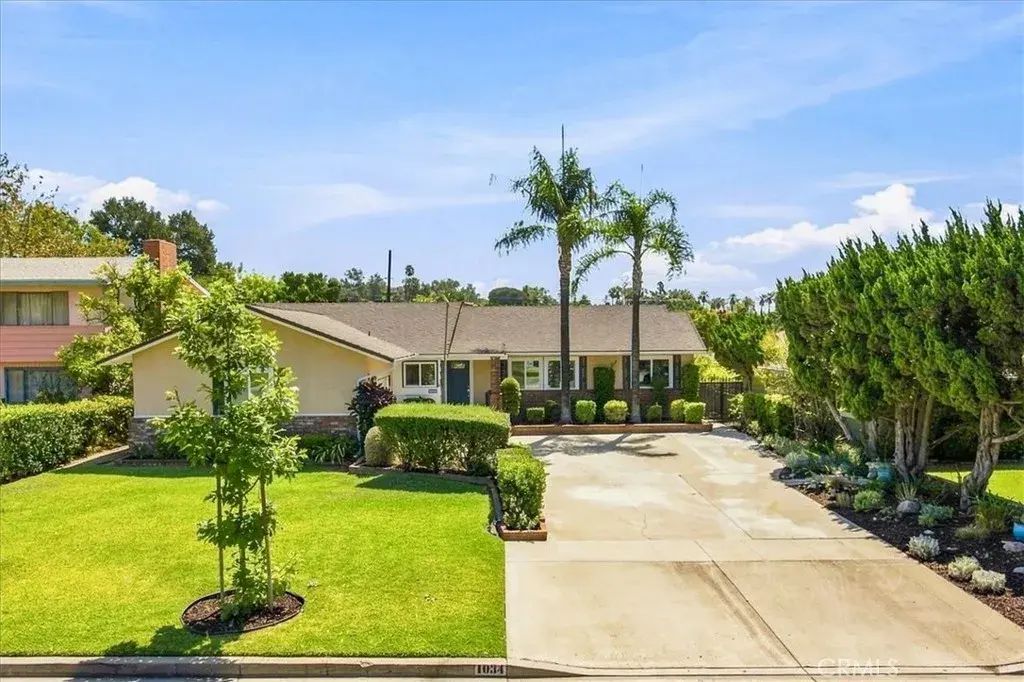 1034 N Soldano, Azusa