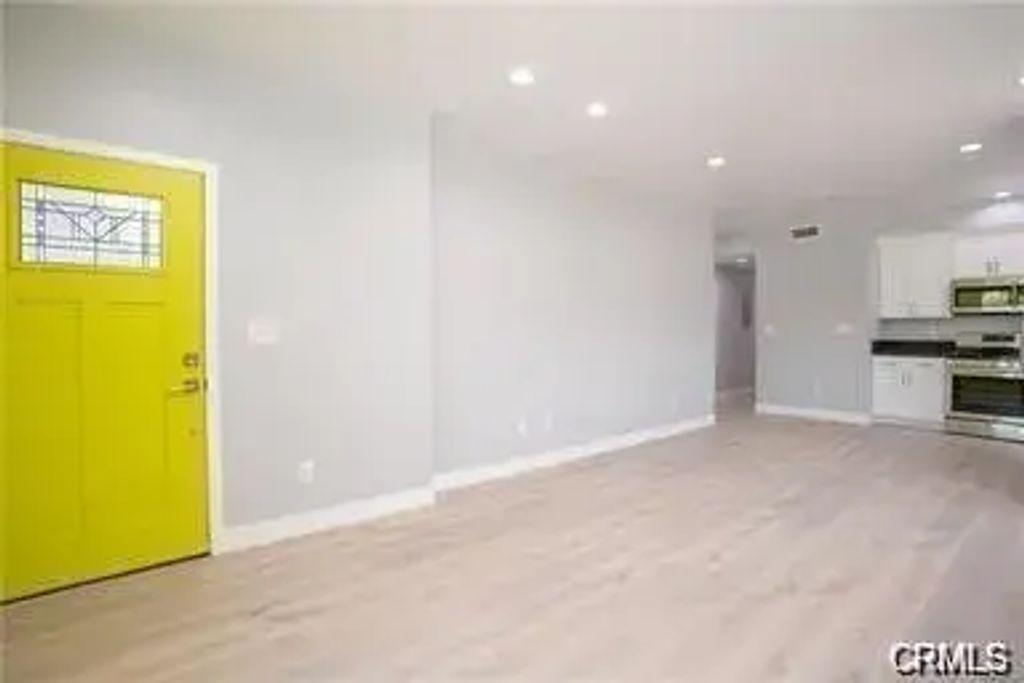 614 W 85th Street 1/2, Los Angeles
