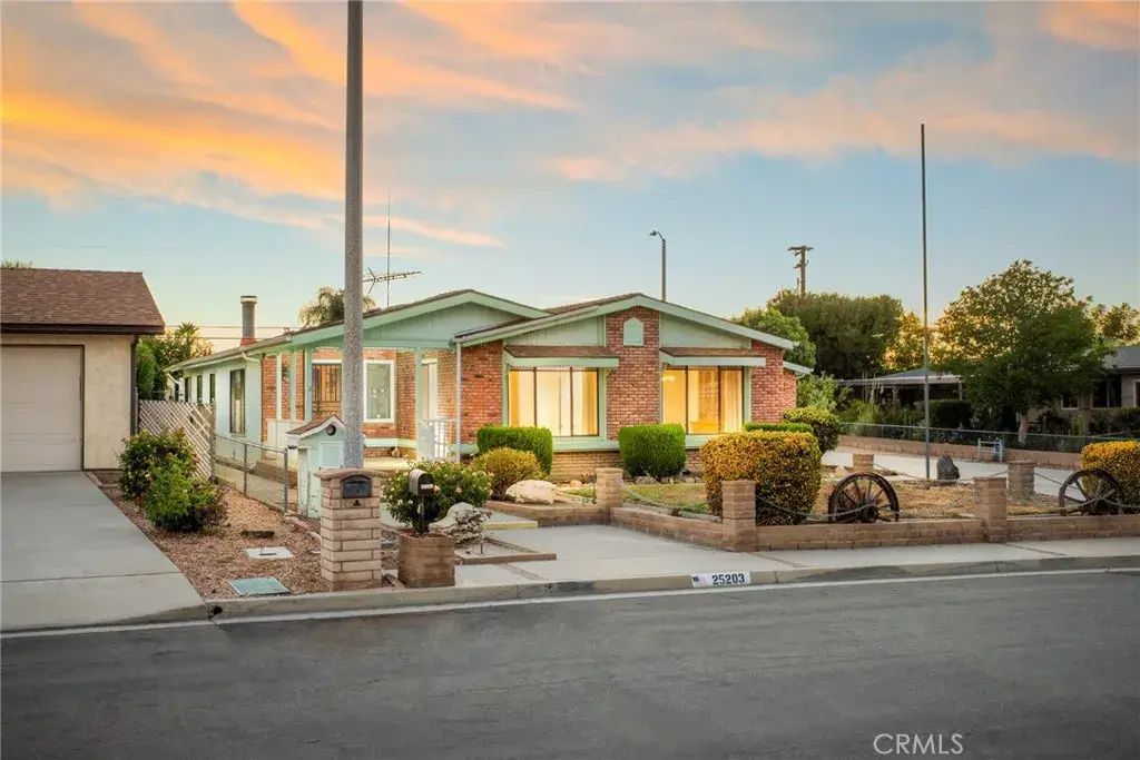 25203 W Posey Drive, Hemet