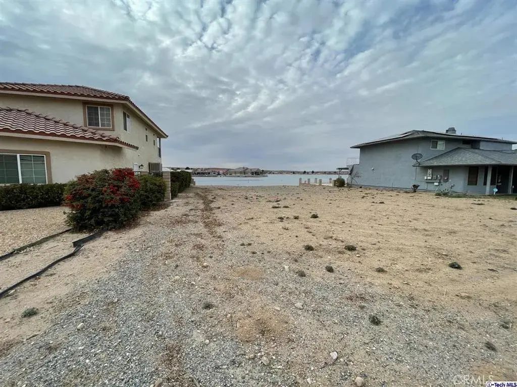 26306 Corona, Helendale
