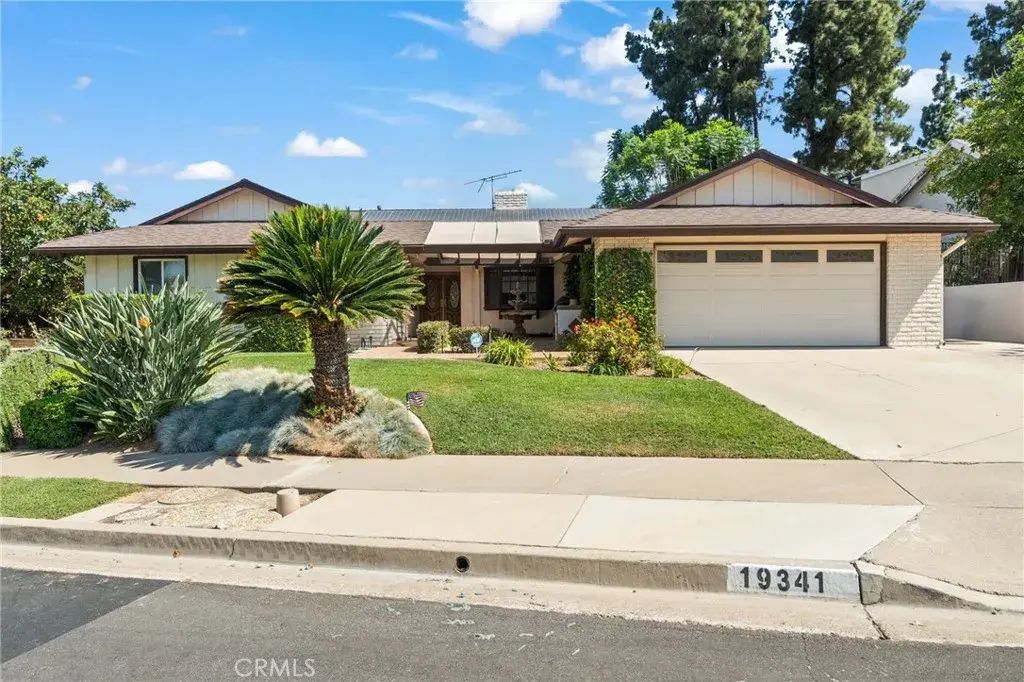 19341 Willowbrook, Yorba Linda