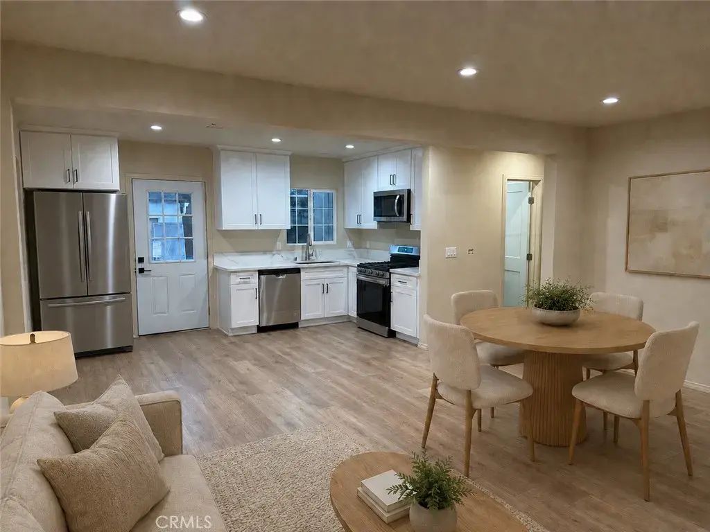 7879 Claybeck, Los Angeles