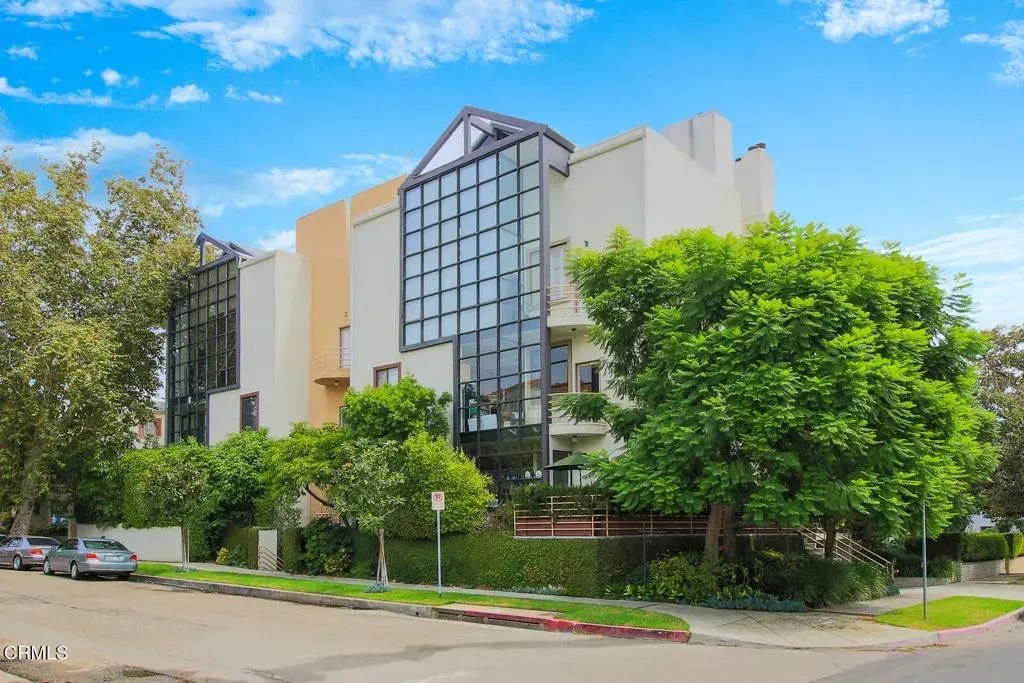 1670 Malcolm Avenue 103, Los Angeles