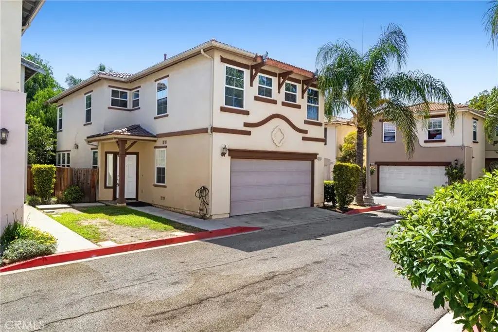 9193 Burnet Avenue, North Hills