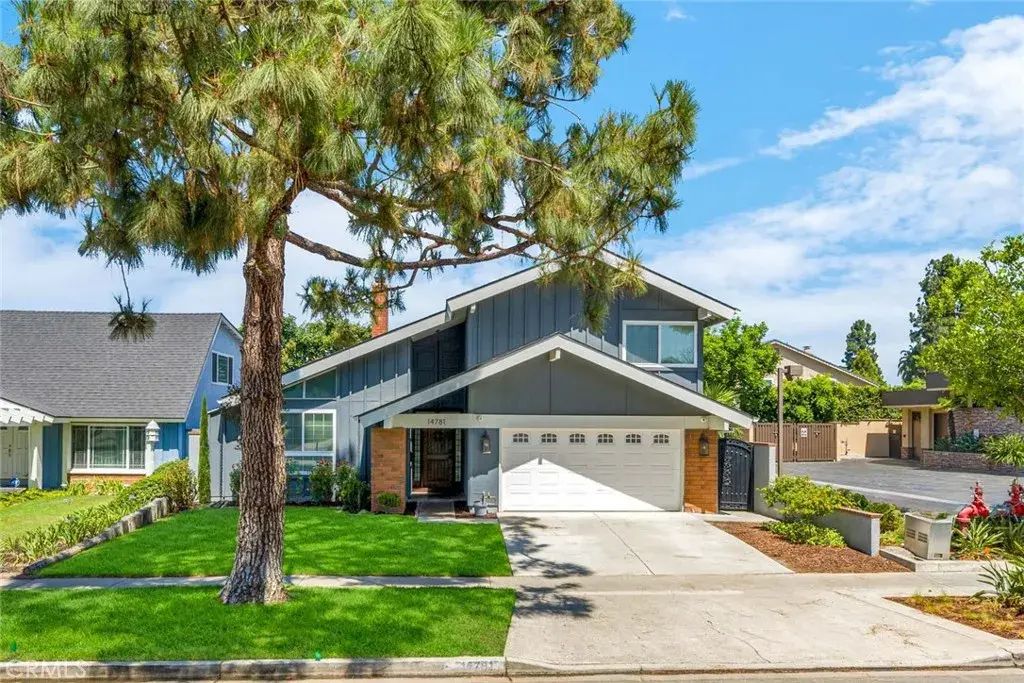 14781 Canterbury, Tustin