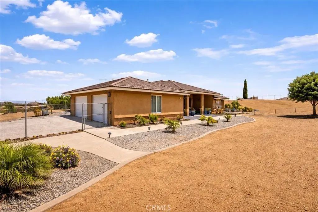 6797 Blue Rose, Oak Hills