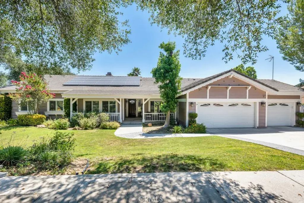 9734 Kentland, Chatsworth