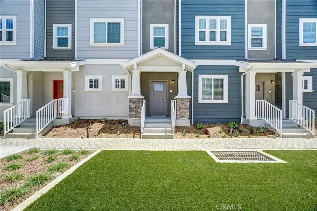 1336 Locust Avenue 4, Long Beach