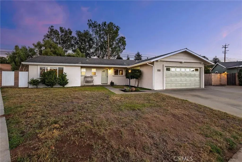 4976 Pleasant, Santa Maria