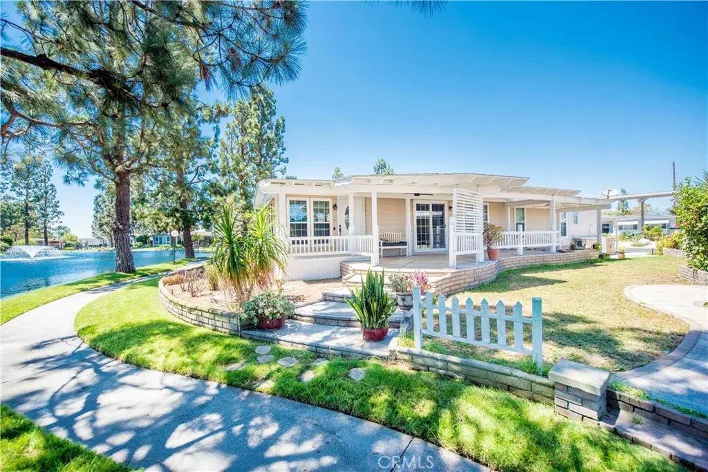 14036 Lake View 143, La Mirada