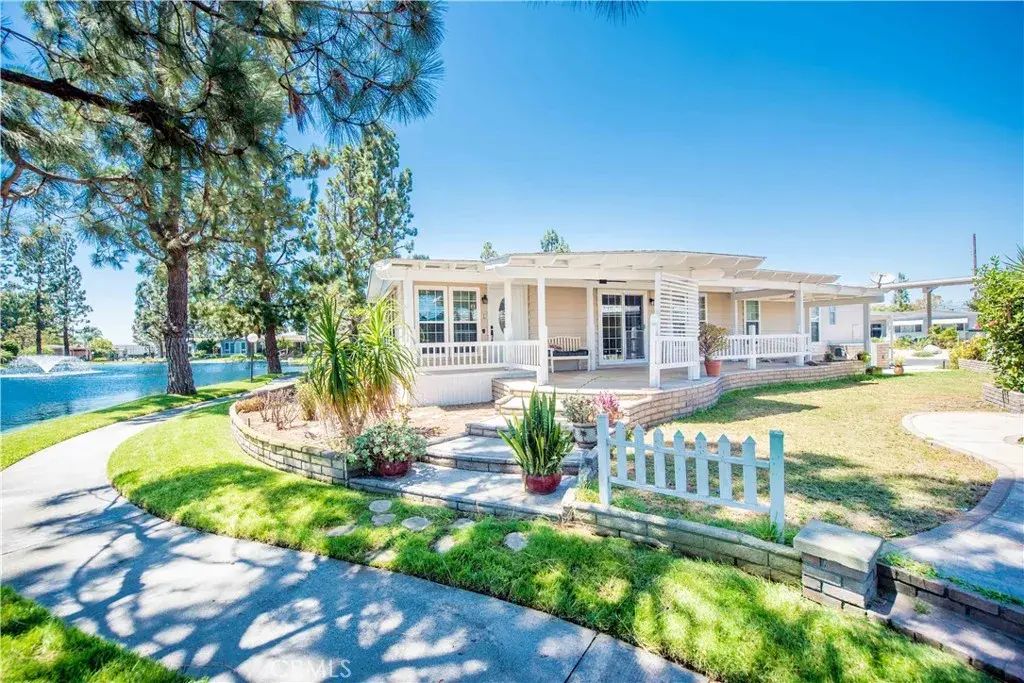 14036 Lake View 143, La Mirada