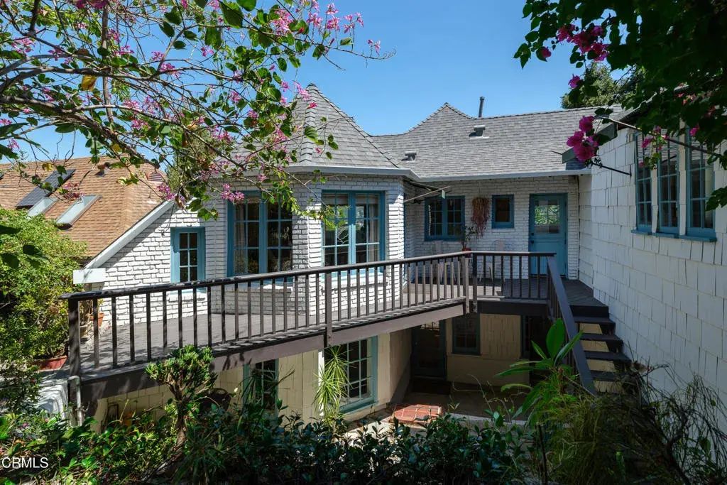 6271 Pine Crest Drive, Los Angeles