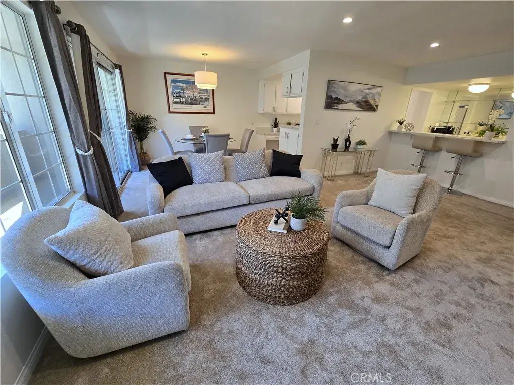4647 Willis Avenue 220, Sherman Oaks