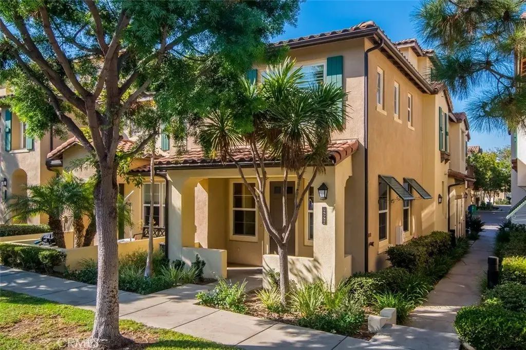 221 Dewdrop, Irvine