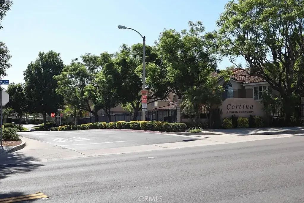 1121 San Marino Court, Corona