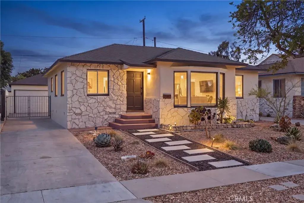 4843 Dunrobin Avenue, Lakewood
