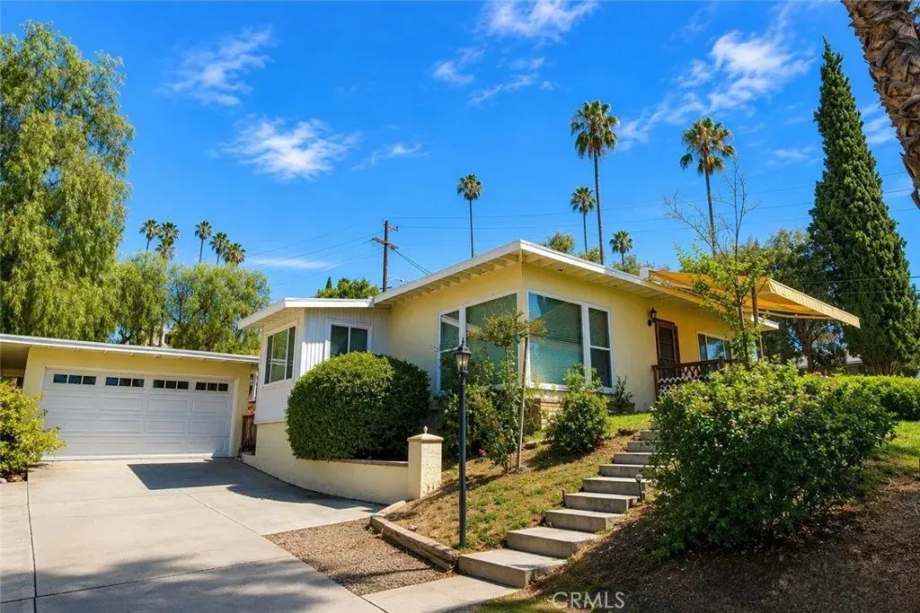 7307 Lenox Avenue, Riverside