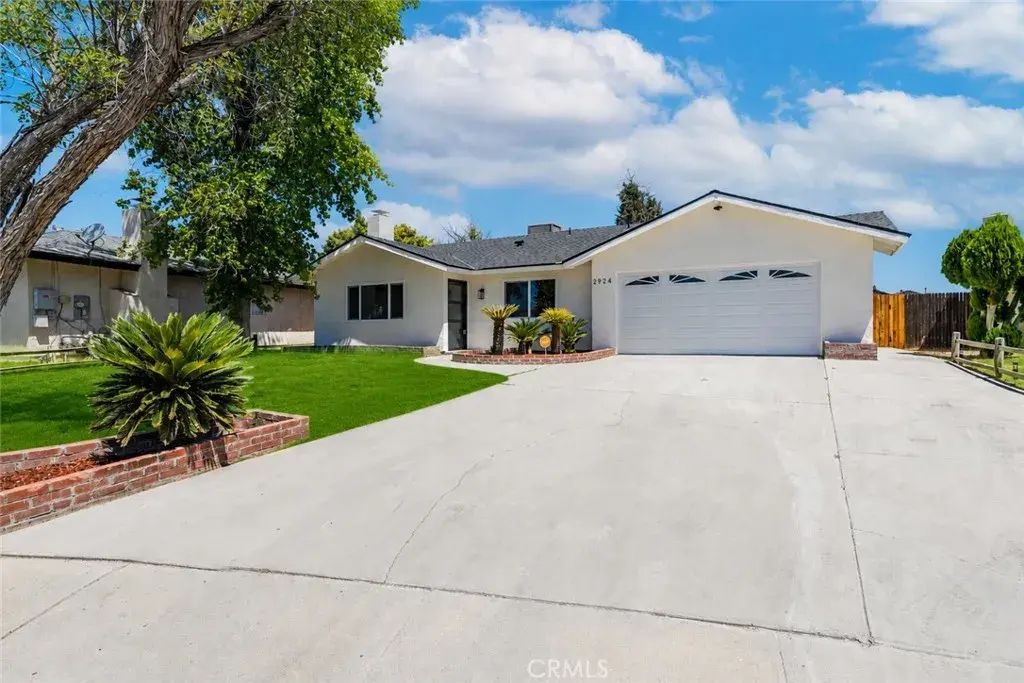 2924 Cedarwood, Bakersfield