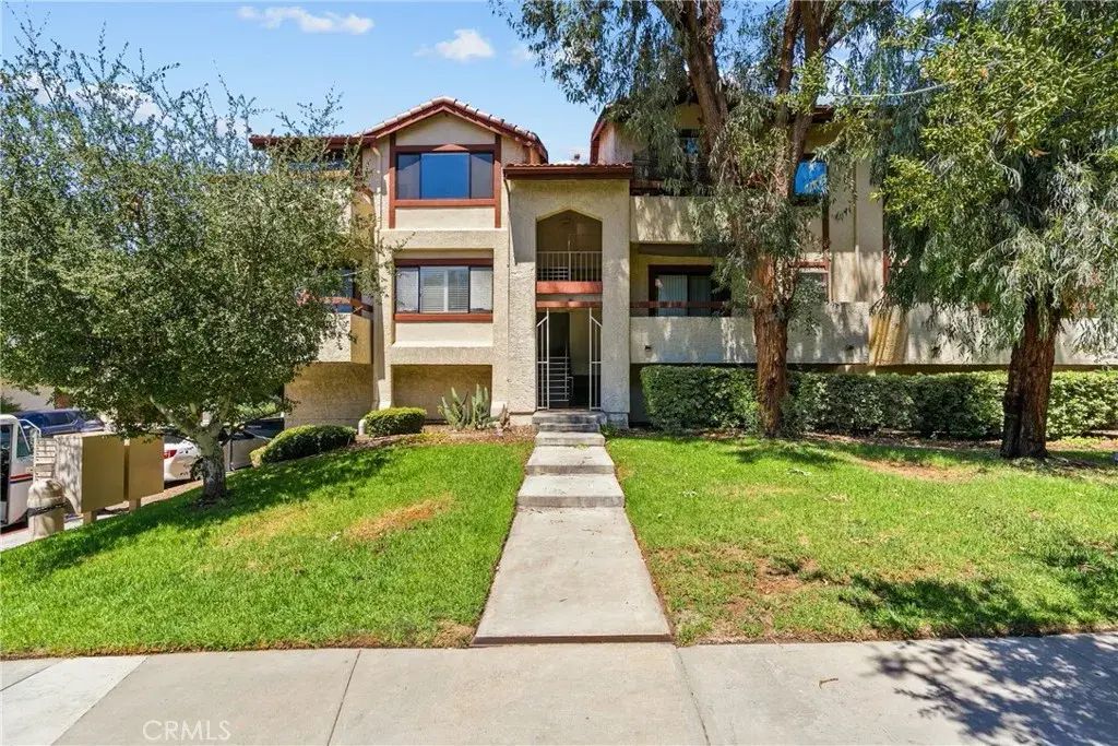 18161 Sundowner 932, Canyon Country