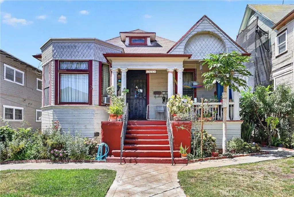 1664 W 12th, Los Angeles