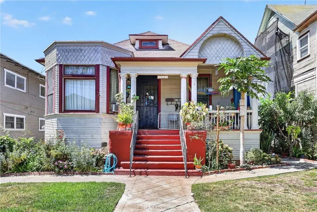 1664 W 12th, Los Angeles
