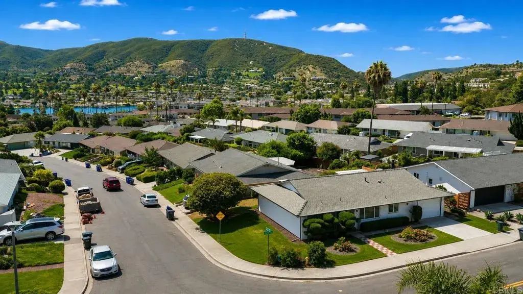 959 La Tierra Drive, San Marcos