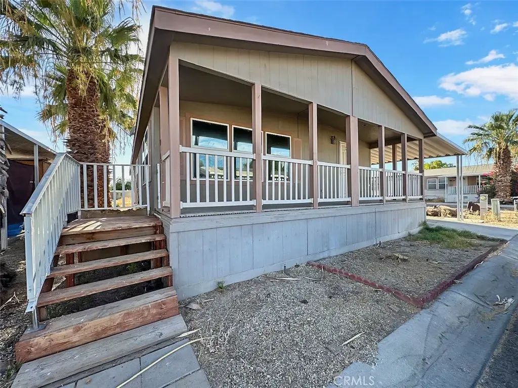 2450 E Hobsonway 10, Blythe