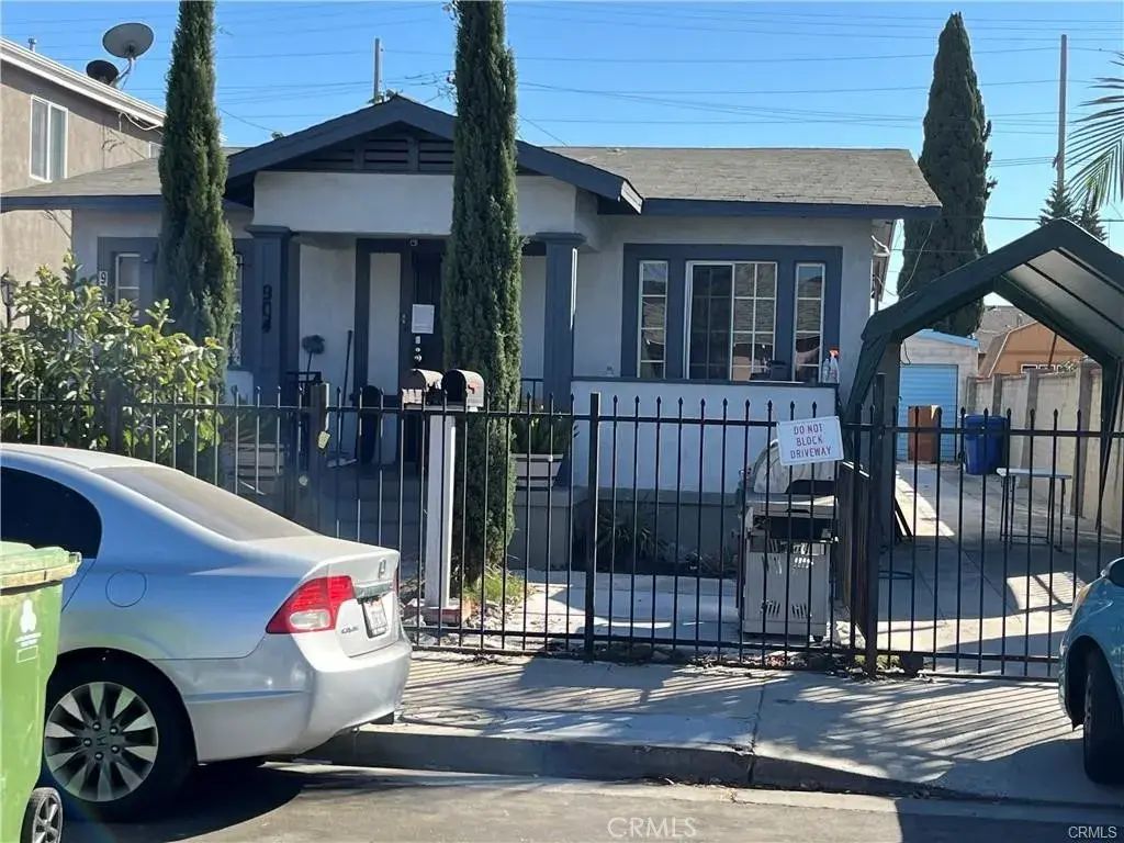 904 E 52nd Place, Los Angeles