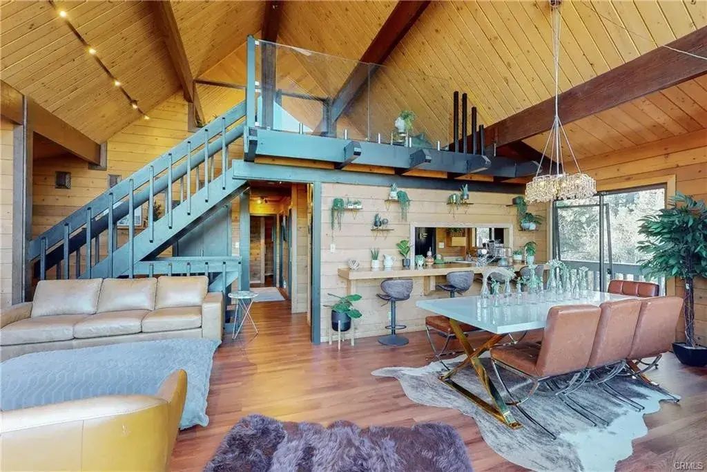 2461 Tyndall, Pine Mountain Club