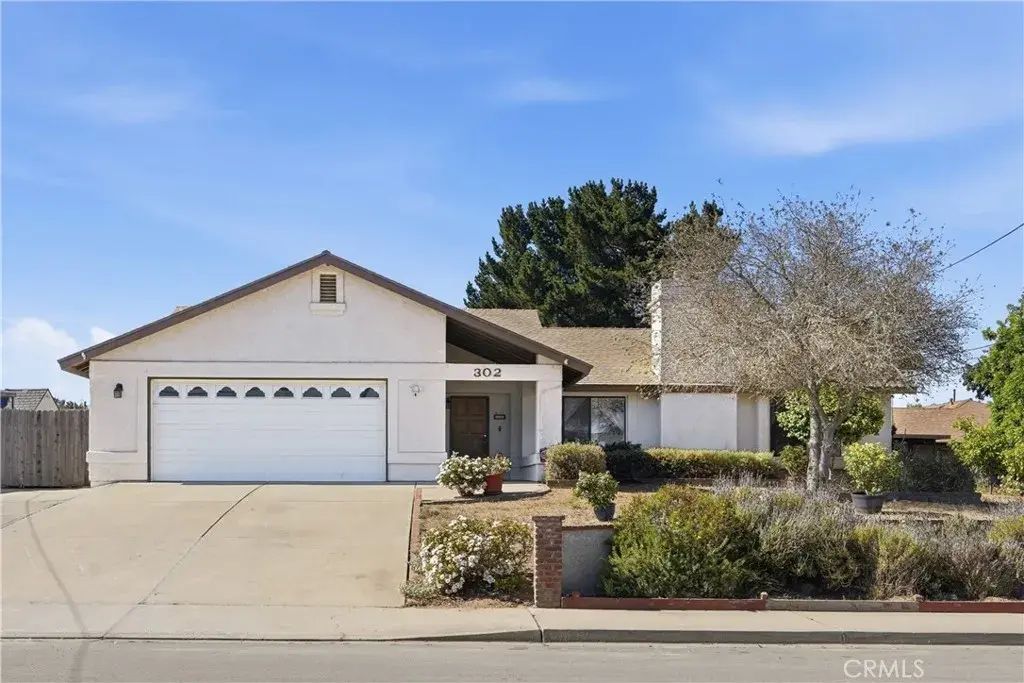 302 Patterson, Santa Maria