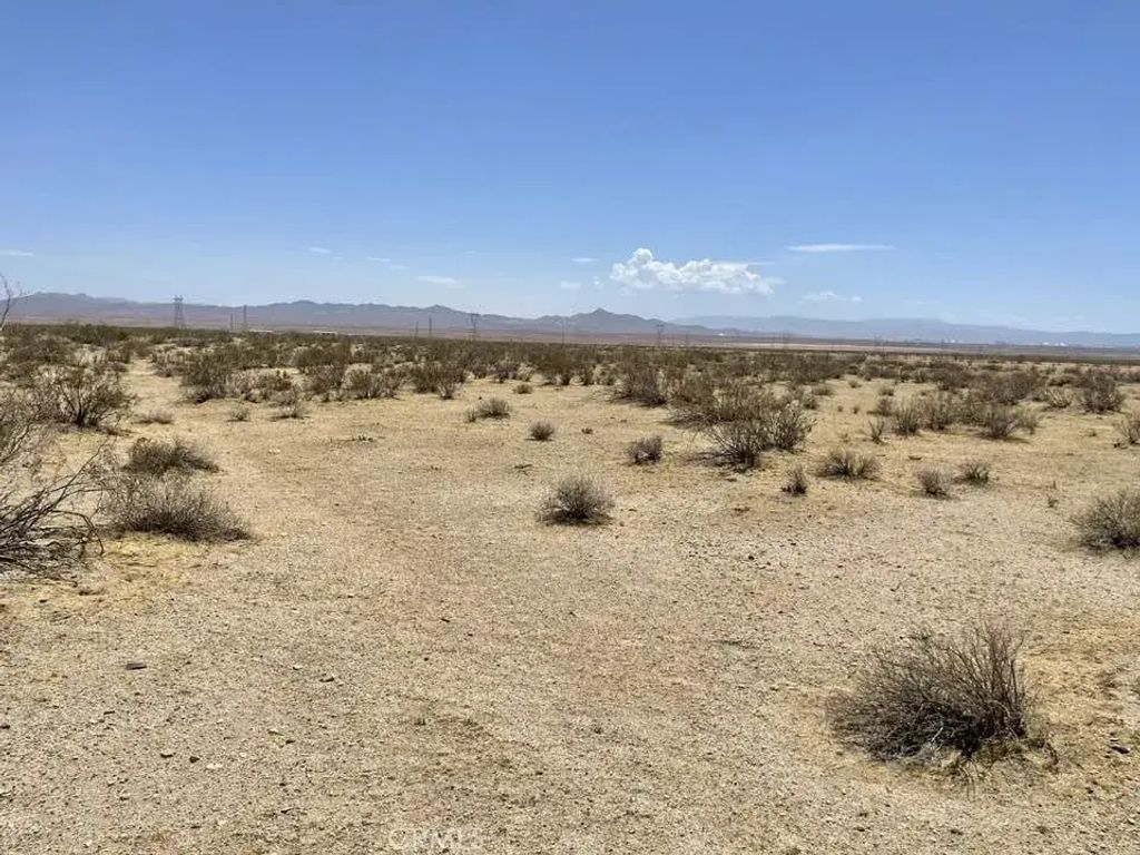 Crestview Dr. 046042201, Adelanto