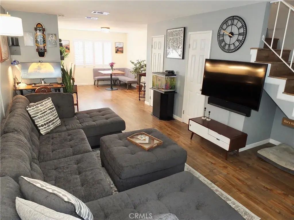 941 Elm, Long Beach