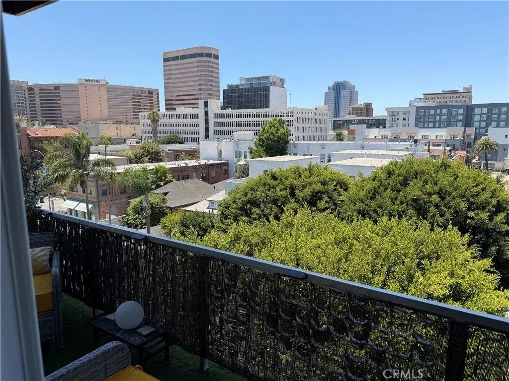 230 Linden 502, Long Beach