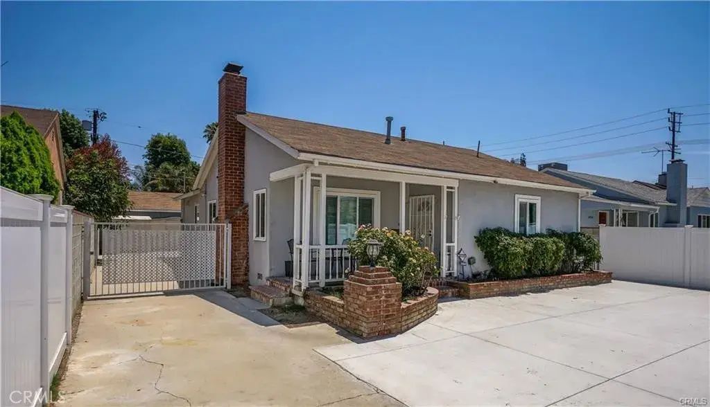6418 Whitman Avenue, Van Nuys