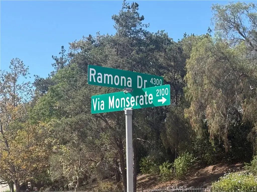 Via Monserate, Fallbrook