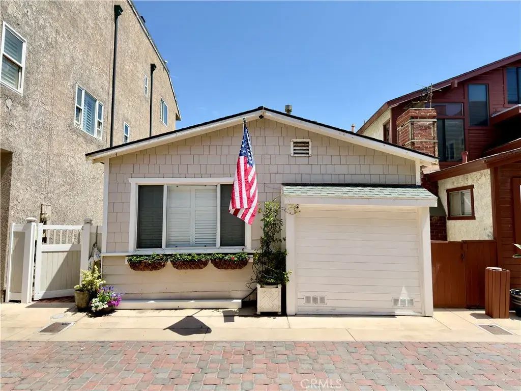 48 B Surfside Avenue, Surfside